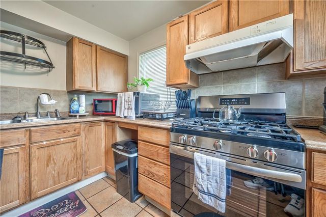 2532 W Paseo Boulevard, Kansas City, MO 64108