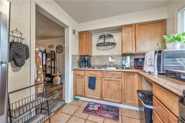 2532 W Paseo Boulevard, Kansas City, MO 64108