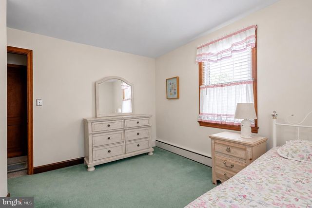 15 BRIGHTEN, Hamilton, NJ 08619