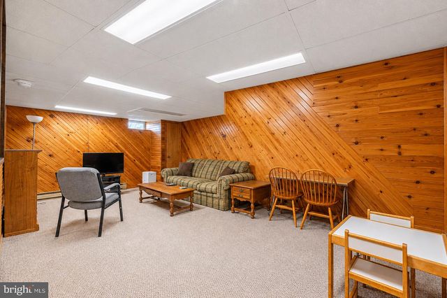 15 BRIGHTEN, Hamilton, NJ 08619