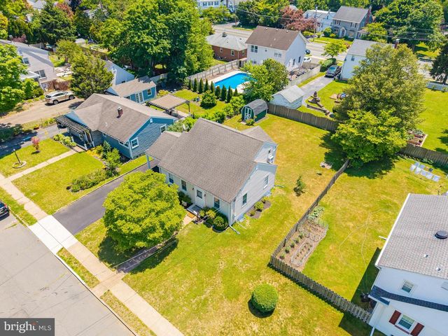 15 BRIGHTEN, Hamilton, NJ 08619