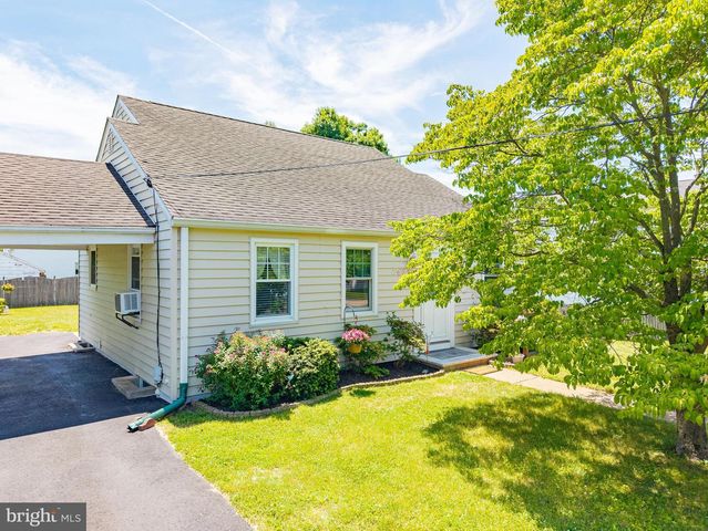 15 BRIGHTEN, Hamilton, NJ 08619