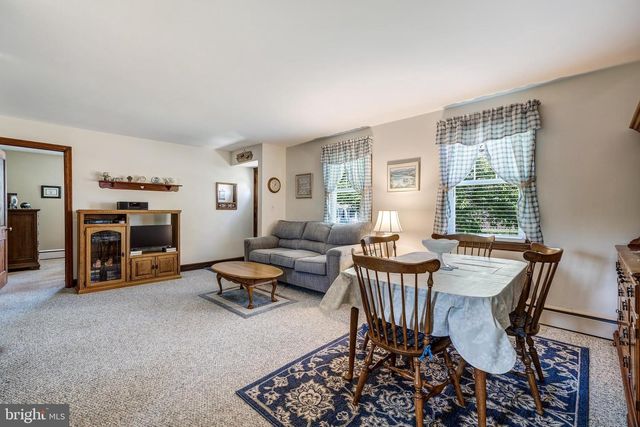 15 BRIGHTEN, Hamilton, NJ 08619