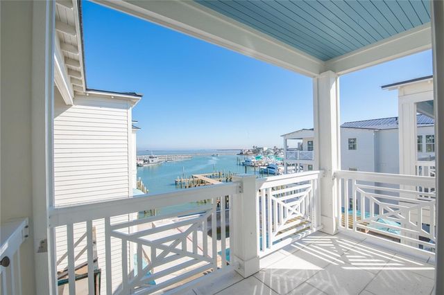 136 W Cotter Ave 15, Port Aransas, TX 78373