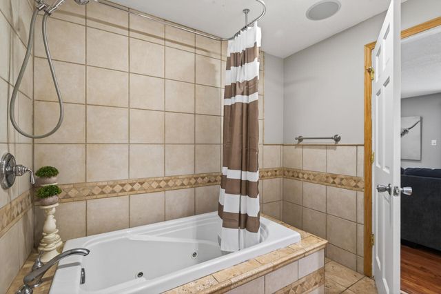 10282 Madison Street NE, Blaine, MN 55434