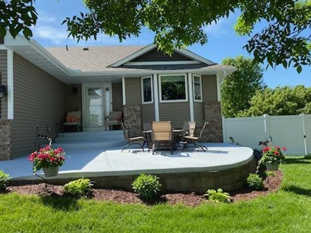 10282 Madison Street NE, Blaine, MN 55434