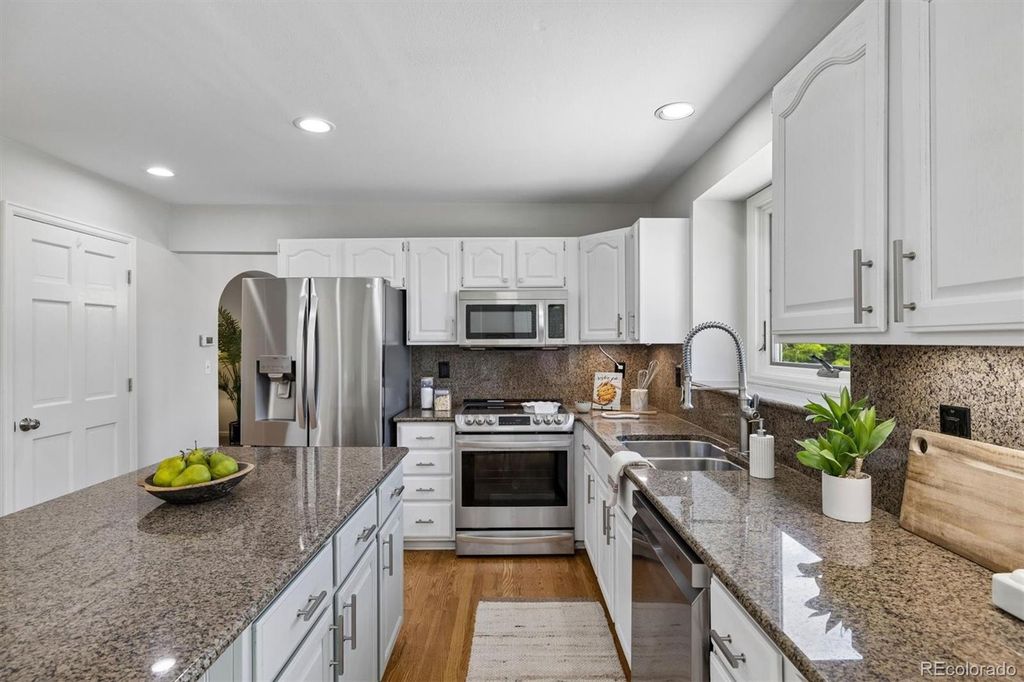 Image 11 of property listing at 2353 Wigan Court, Highlands Ranch, CO 80126