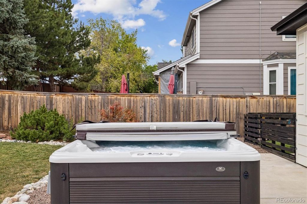 Image 32 of property listing at 2353 Wigan Court, Highlands Ranch, CO 80126