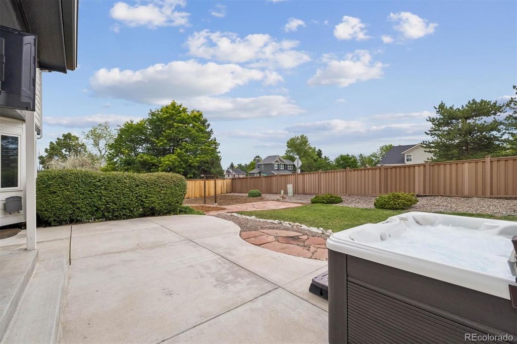 Image 33 of property listing at 2353 Wigan Court, Highlands Ranch, CO 80126