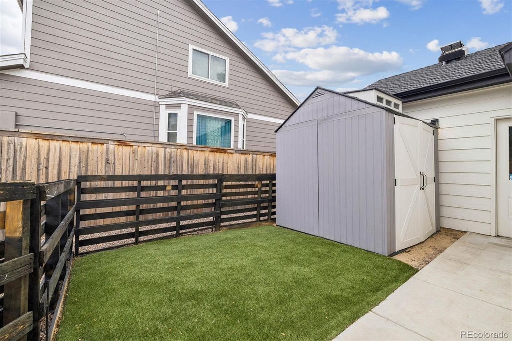 Image 34 of property listing at 2353 Wigan Court, Highlands Ranch, CO 80126