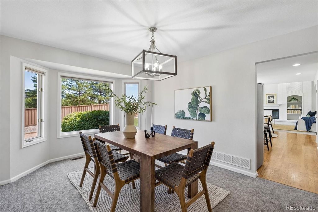 Image 7 of property listing at 2353 Wigan Court, Highlands Ranch, CO 80126