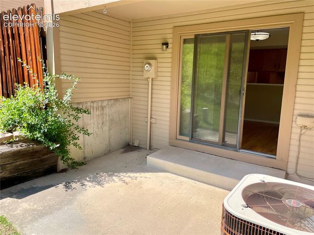 1425 Vondelpark Drive, Colorado Springs, CO 80907