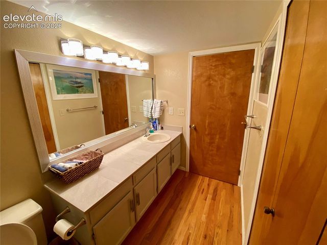 1425 Vondelpark Drive, Colorado Springs, CO 80907