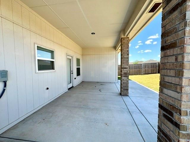 13305 SW 5th Street, Yukon, OK 73099