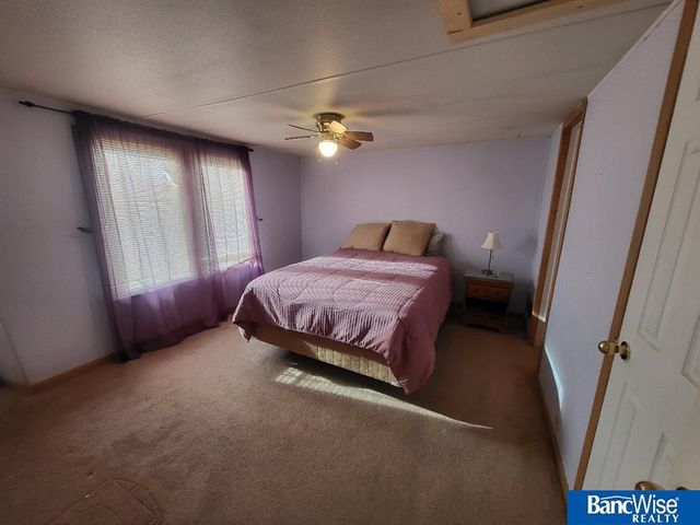 2220 W Laguna Road, Lincoln, NE 68522