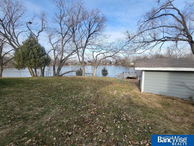 2220 W Laguna Road, Lincoln, NE 68522