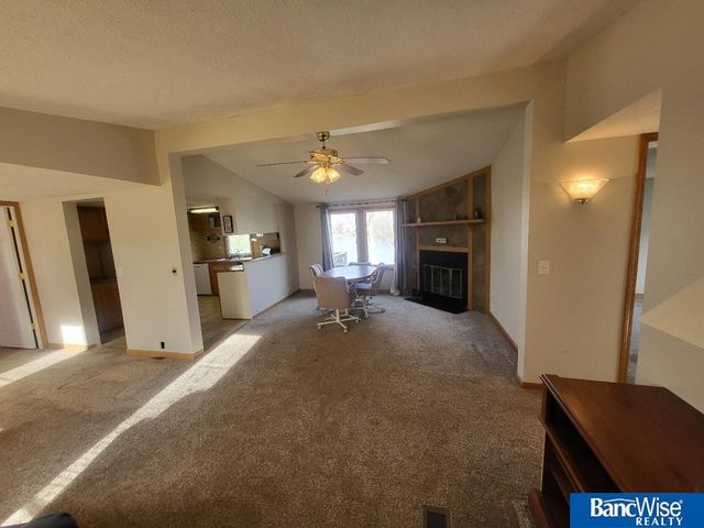 2220 W Laguna Road, Lincoln, NE 68522