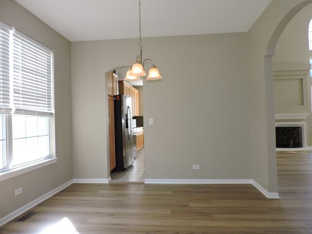 2906 Glenarye Drive, Lindenhurst, IL 60046