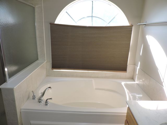 2906 Glenarye Drive, Lindenhurst, IL 60046
