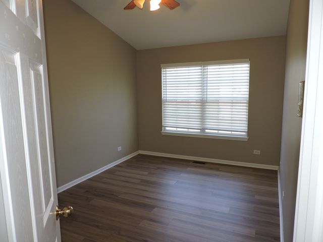 2906 Glenarye Drive, Lindenhurst, IL 60046