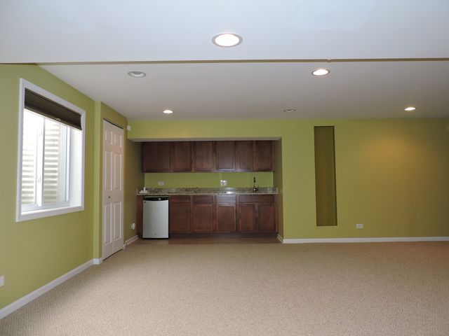 2906 Glenarye Drive, Lindenhurst, IL 60046