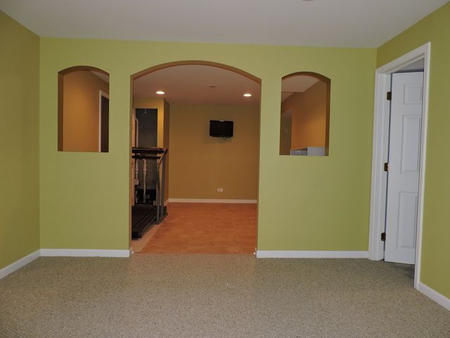 2906 Glenarye Drive, Lindenhurst, IL 60046