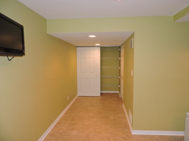 2906 Glenarye Drive, Lindenhurst, IL 60046