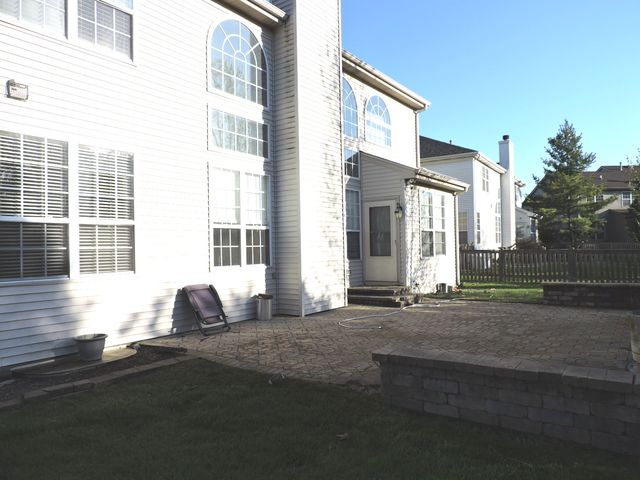2906 Glenarye Drive, Lindenhurst, IL 60046