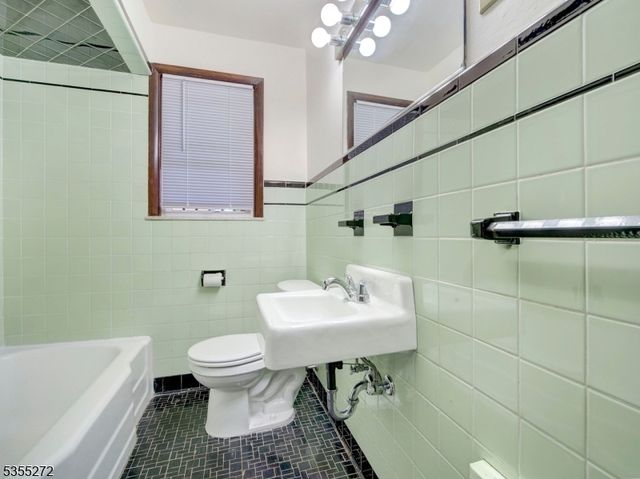26 N 8Th St, Kenilworth Boro, NJ 07033