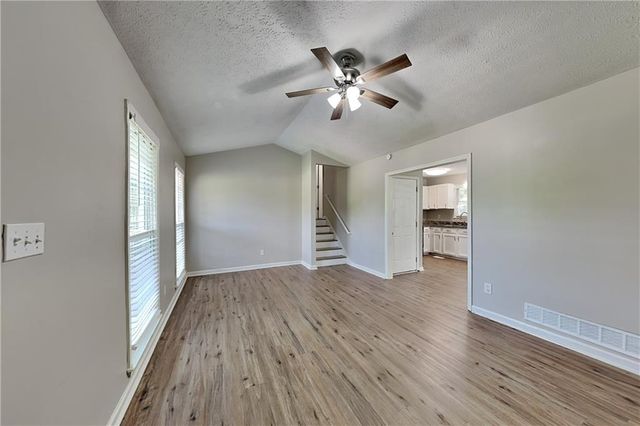 39 Fawn Trail, Hiram, GA 30141
