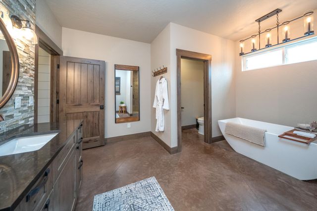 11411 N Nine Mile Rd, Nine Mile Falls, WA 99026