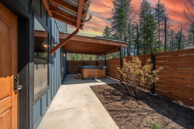 11411 N Nine Mile Rd, Nine Mile Falls, WA 99026