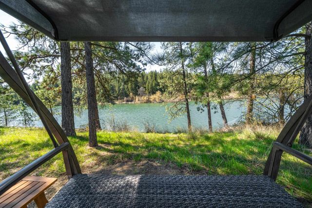11411 N Nine Mile Rd, Nine Mile Falls, WA 99026