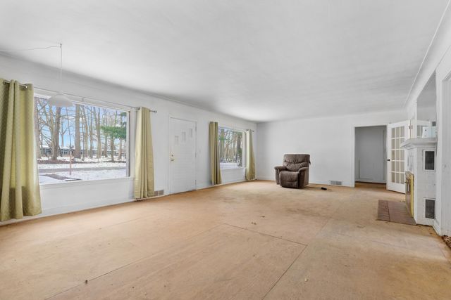 5043 Evans Street, Portage City, MI 49002