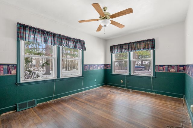 5043 Evans Street, Portage City, MI 49002