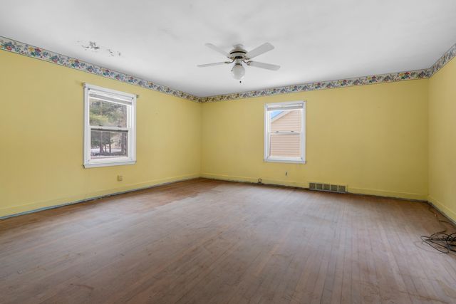 5043 Evans Street, Portage City, MI 49002