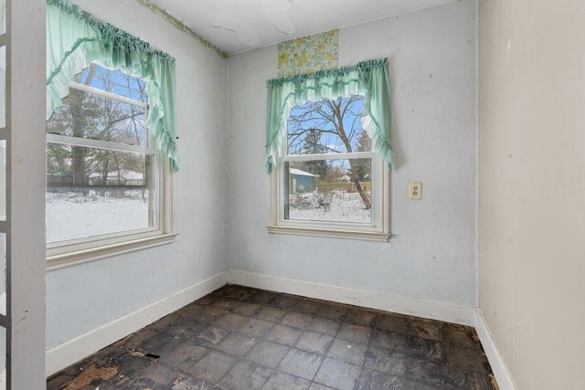 5043 Evans Street, Portage City, MI 49002