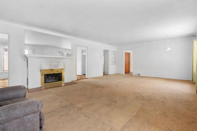 5043 Evans Street, Portage City, MI 49002