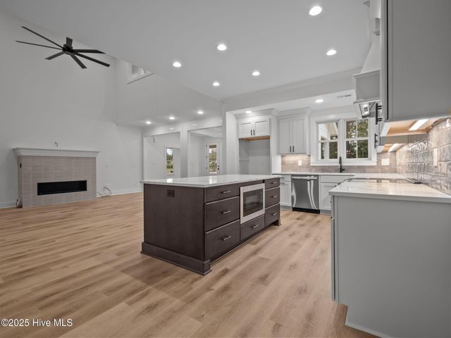 135 Indian Trail, Beaufort, NC 28516