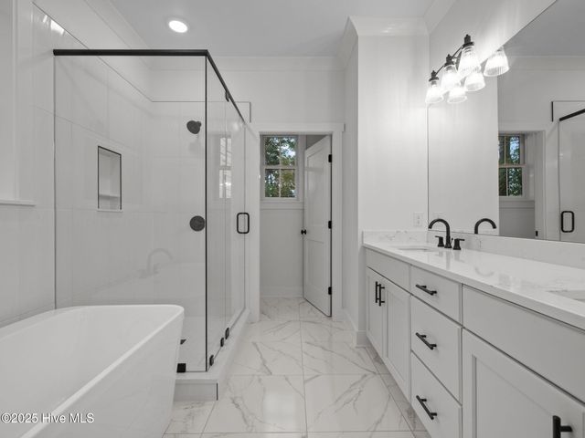 135 Indian Trail, Beaufort, NC 28516