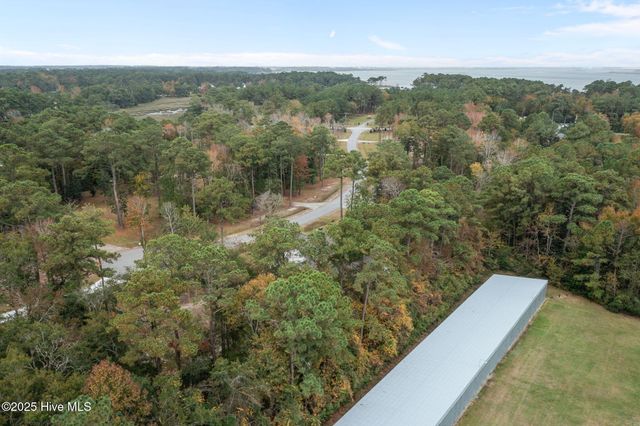 135 Indian Trail, Beaufort, NC 28516