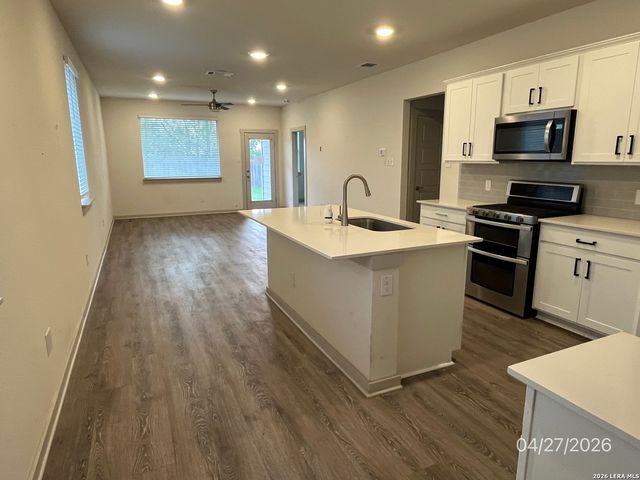 333 WILSHIRE RD, San Marcos, TX 78666