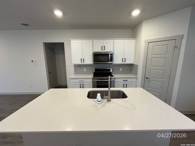 333 WILSHIRE RD, San Marcos, TX 78666