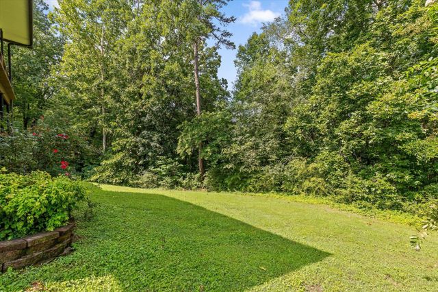 74 Kriswood Drive, Rossville, GA 30741