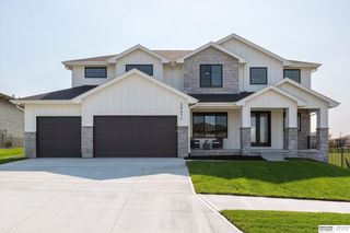 6617 S 214th Avenue, Omaha, NE 68022