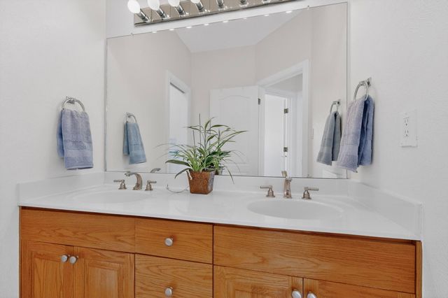 11209 Desert Classic Lane NE, Albuquerque, NM 87111