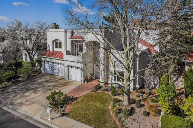 11209 Desert Classic Lane NE, Albuquerque, NM 87111