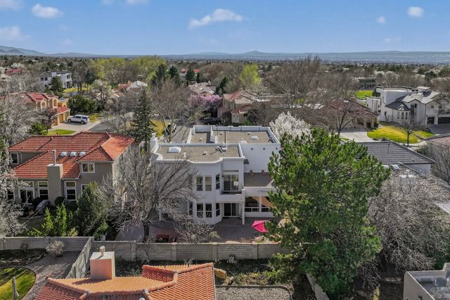 11209 Desert Classic Lane NE, Albuquerque, NM 87111