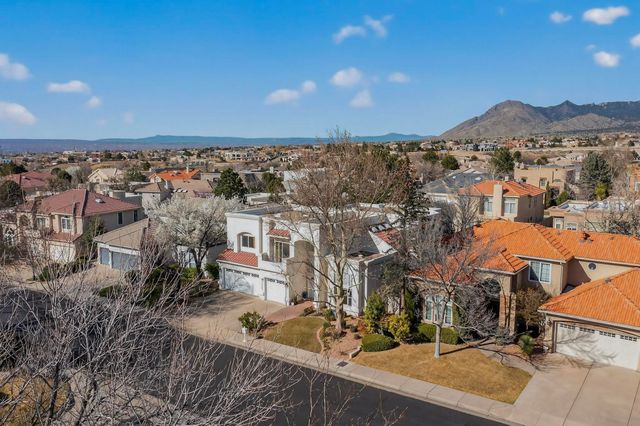 11209 Desert Classic Lane NE, Albuquerque, NM 87111