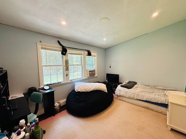 7 Thomas Dr, Framingham, MA 01701